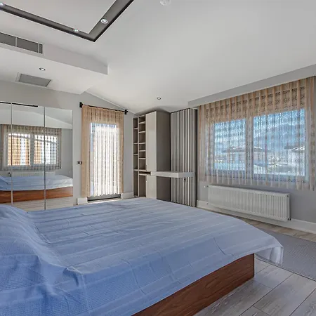 Villa Solaris *